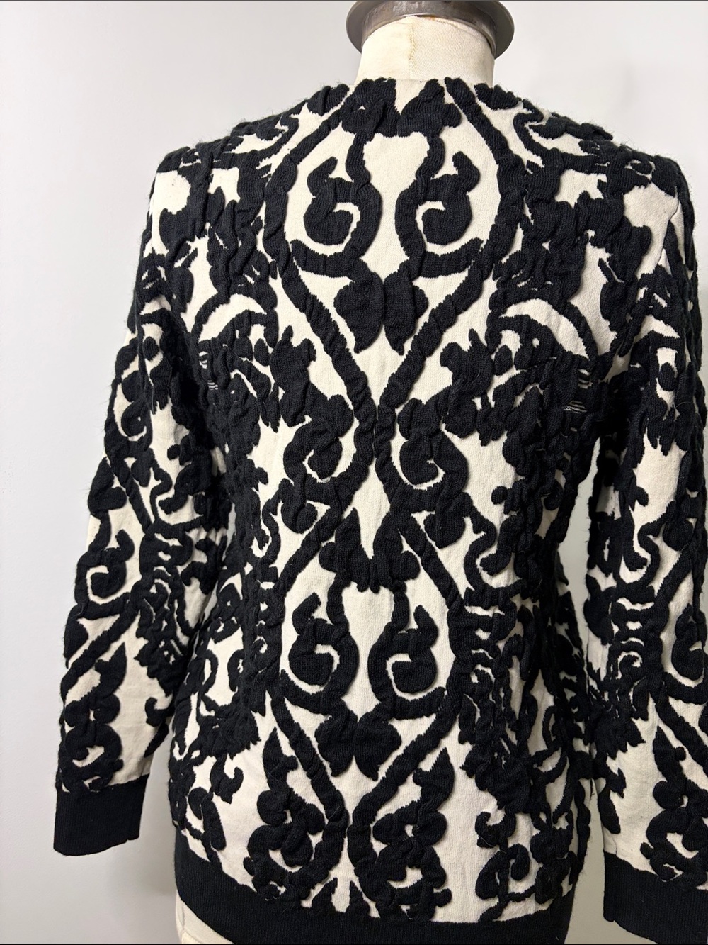 Black and White Textured Floral Sweater - Picture 9 of 10